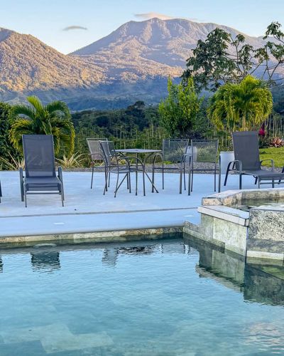 Jacuzzi & Infinity Pool